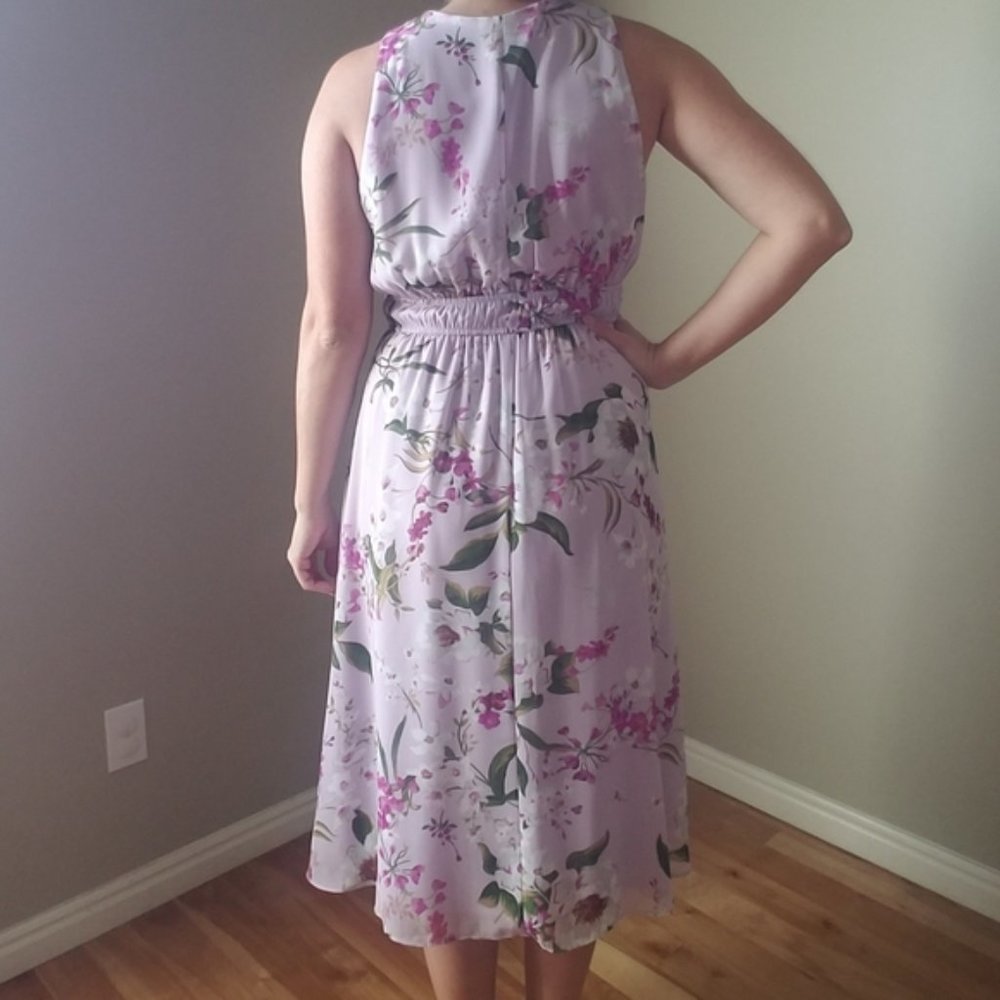 Liz Claiborne- Floral V-Neck Mid-calf length dress - Picture 5 of 8